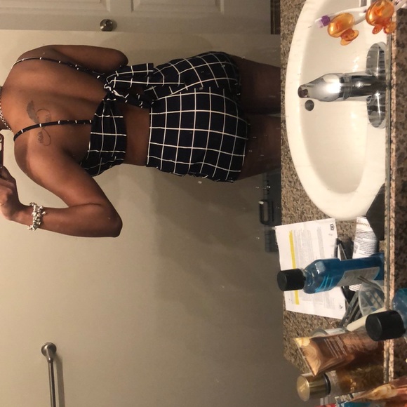 2 Piece Set - Picture 3 of 6